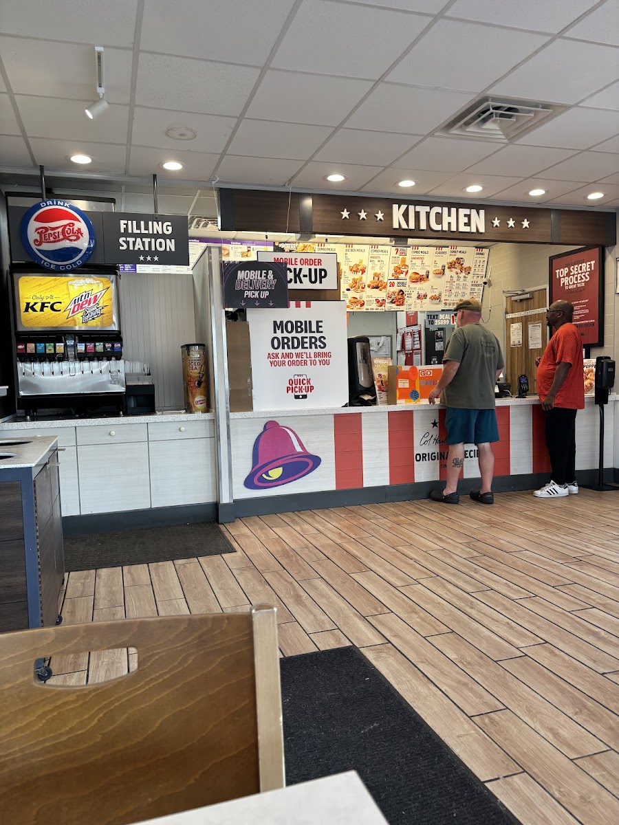 Taco Bell / Kfc Chesapeake